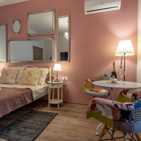 Old City Romantic Studios 4 With Free Private Parking Pula Dış mekan fotoğraf