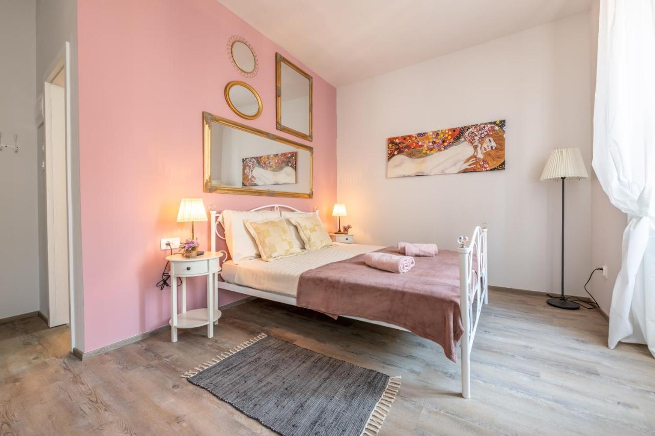 Old City Romantic Studios 4 With Free Private Parking Pula Dış mekan fotoğraf